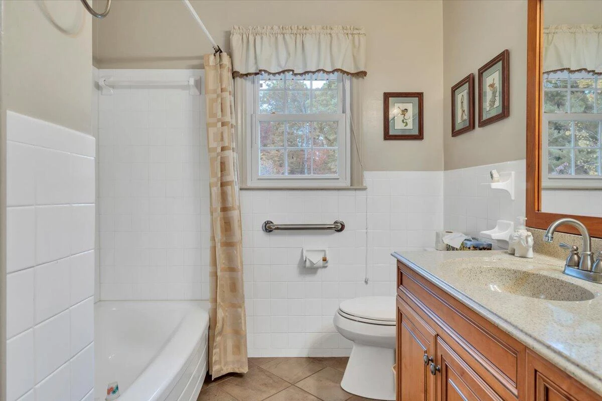 415 Dawnridge LN - Photo 18