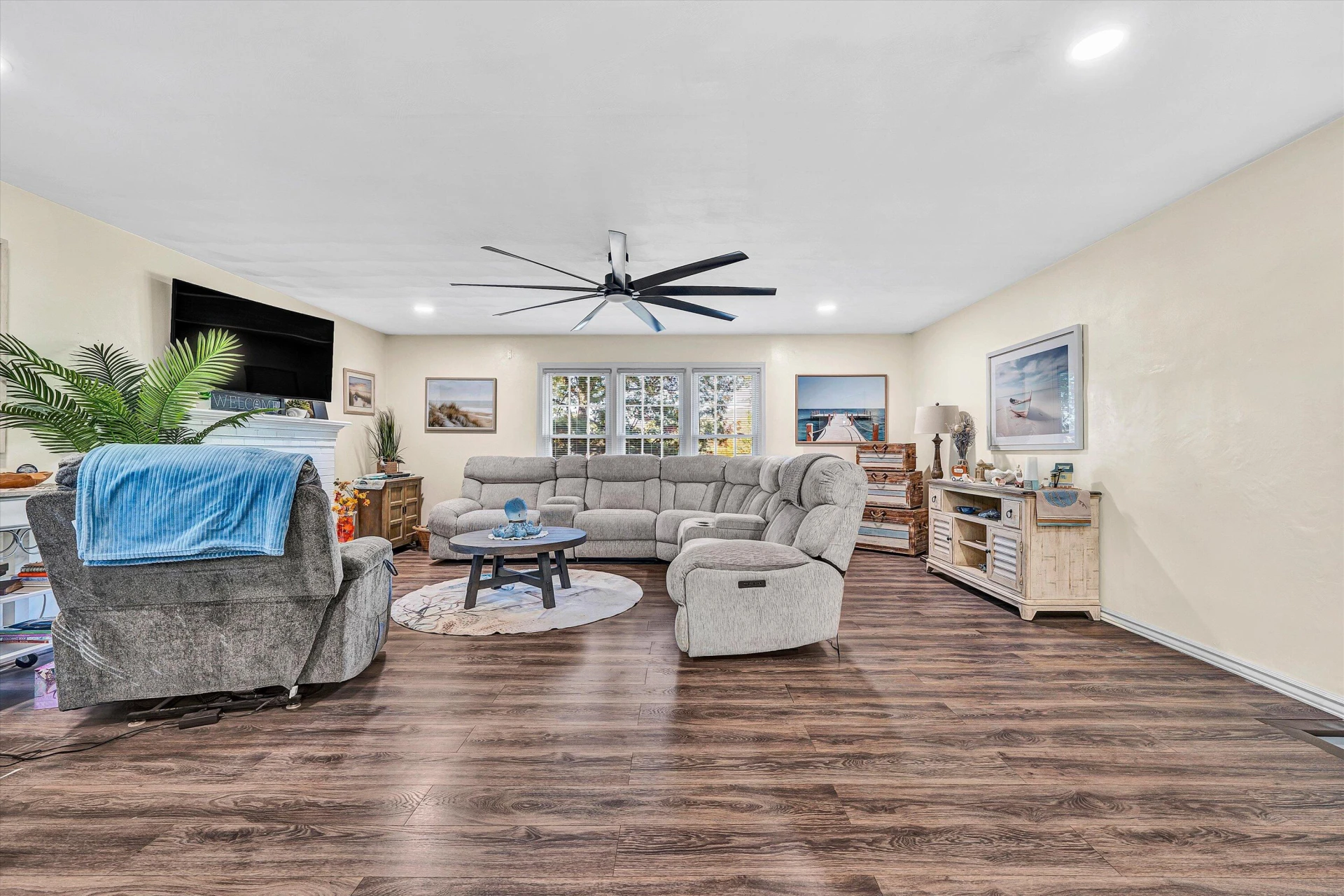 5204 Oakmont CIR - Photo 13