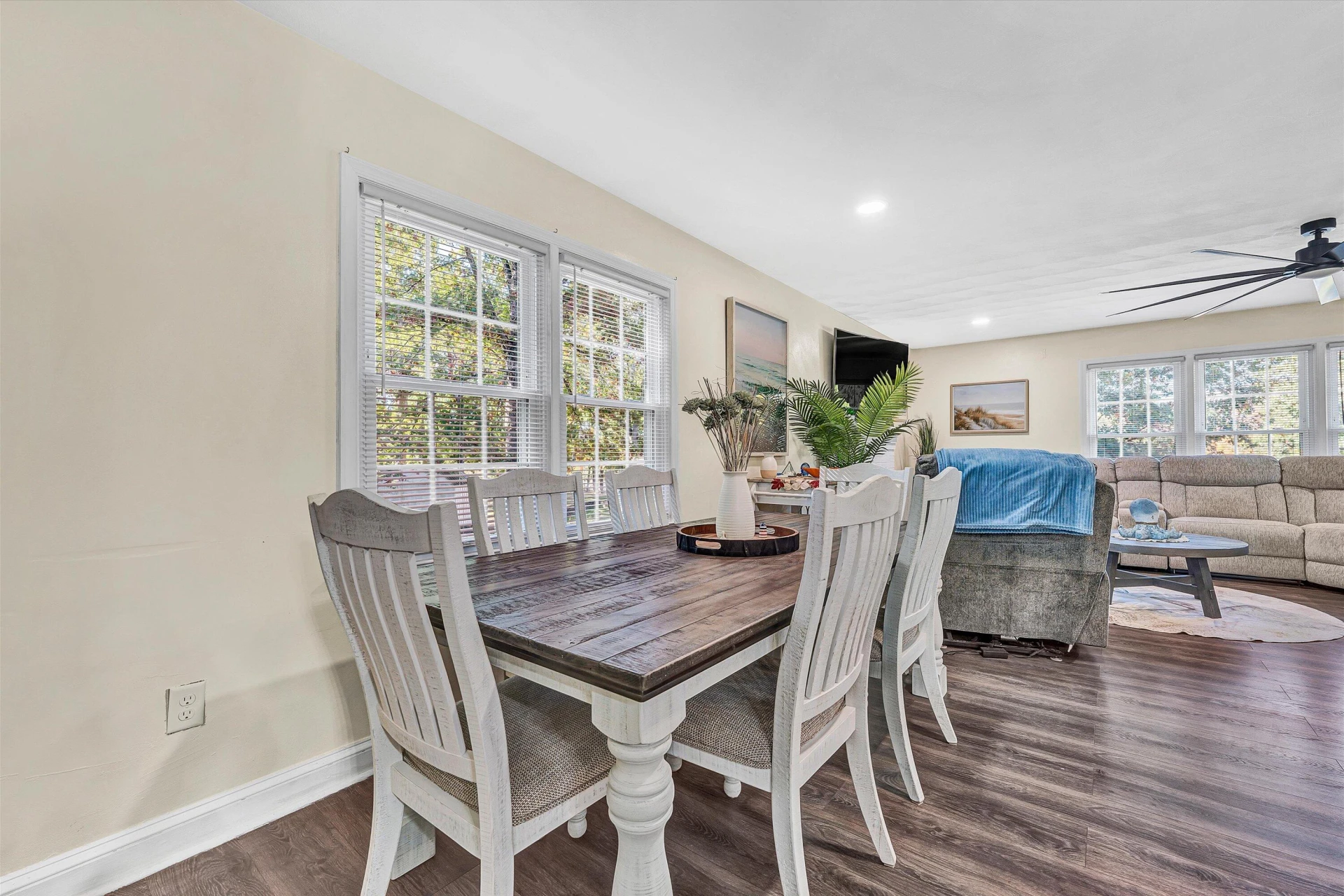 5204 Oakmont CIR - Photo 14