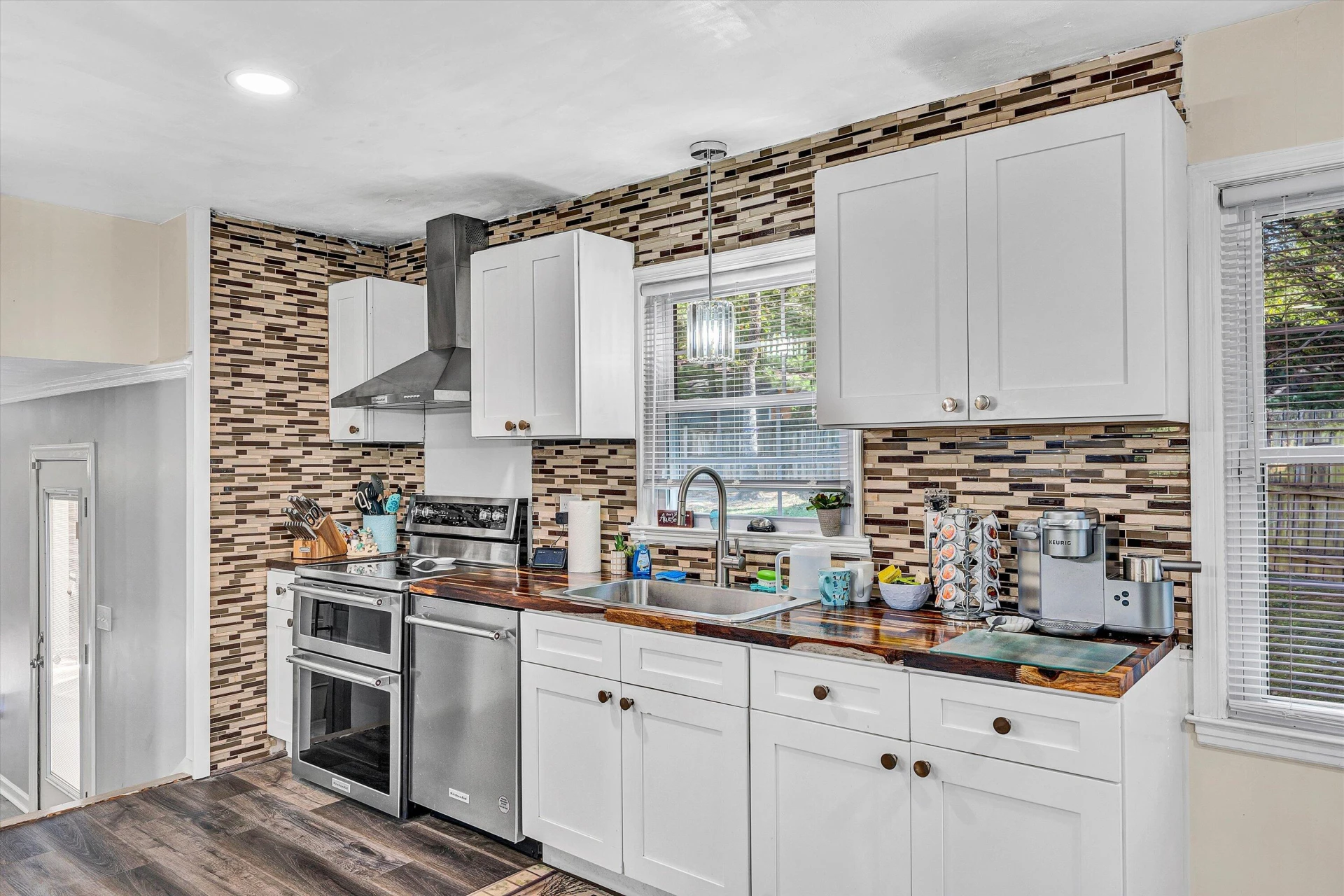 5204 Oakmont CIR - Photo 18