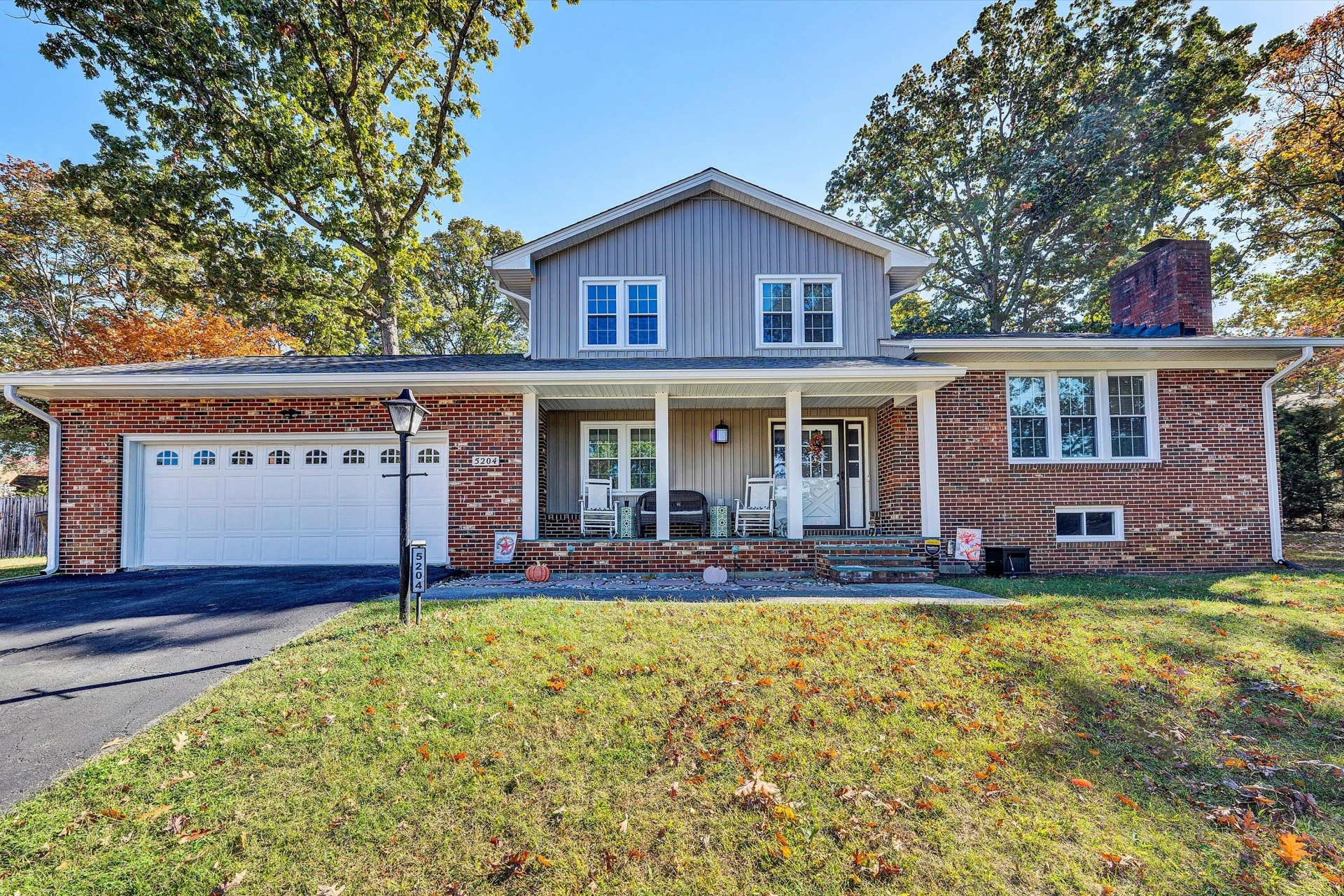 5204 Oakmont CIR - Photo 3