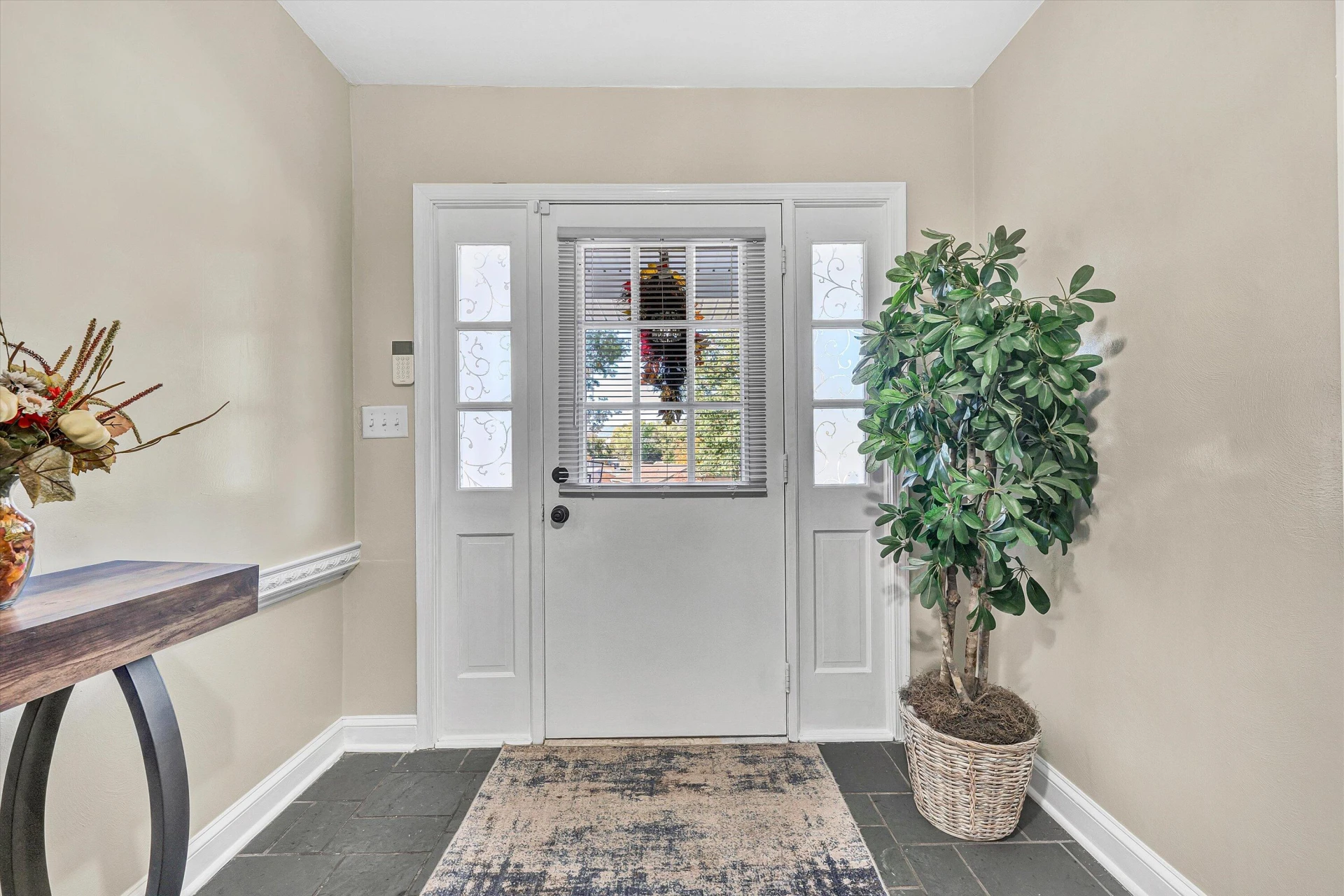 5204 Oakmont CIR - Photo 9
