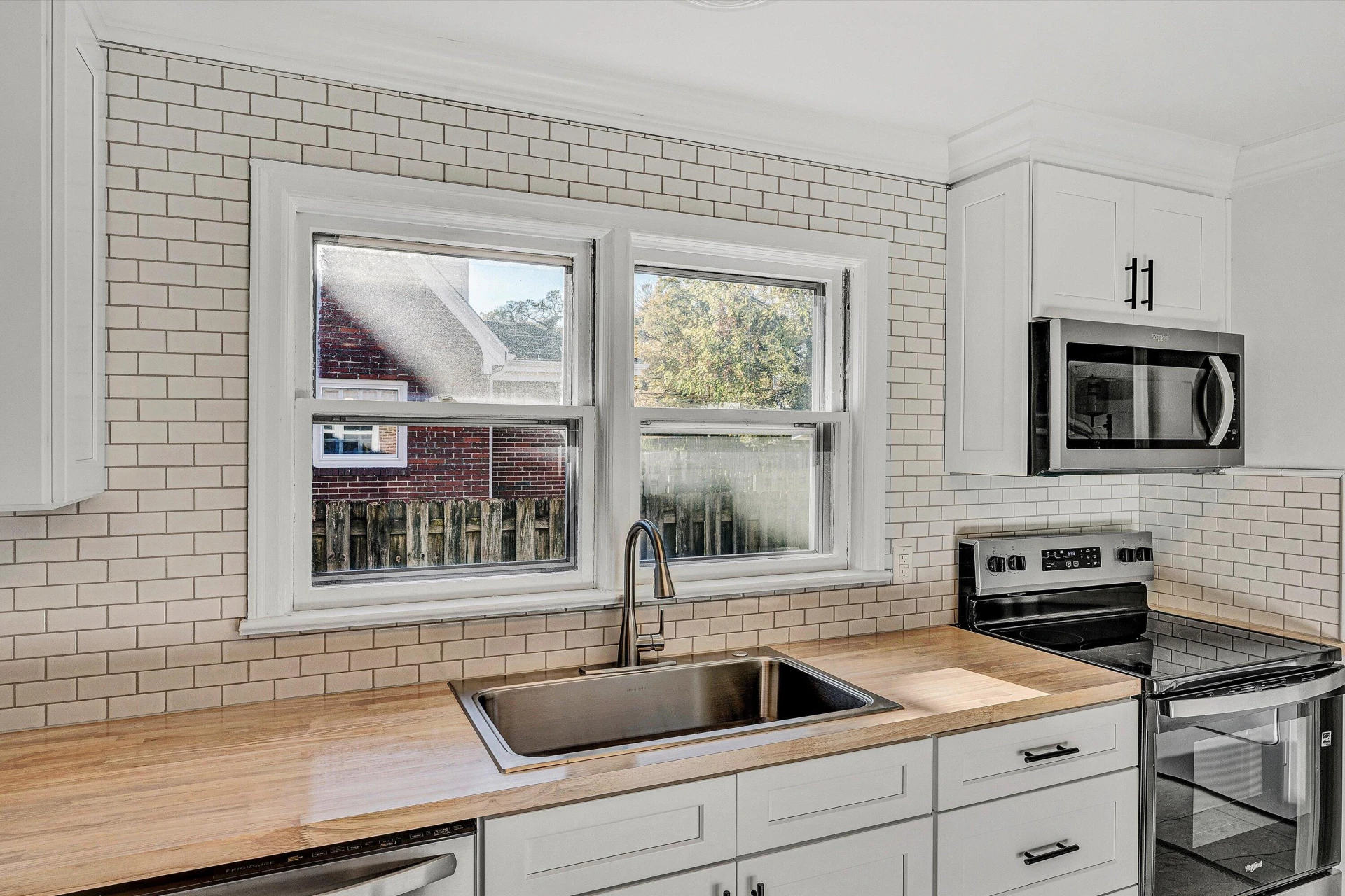 3816 Sunrise AVE NW - Photo 11