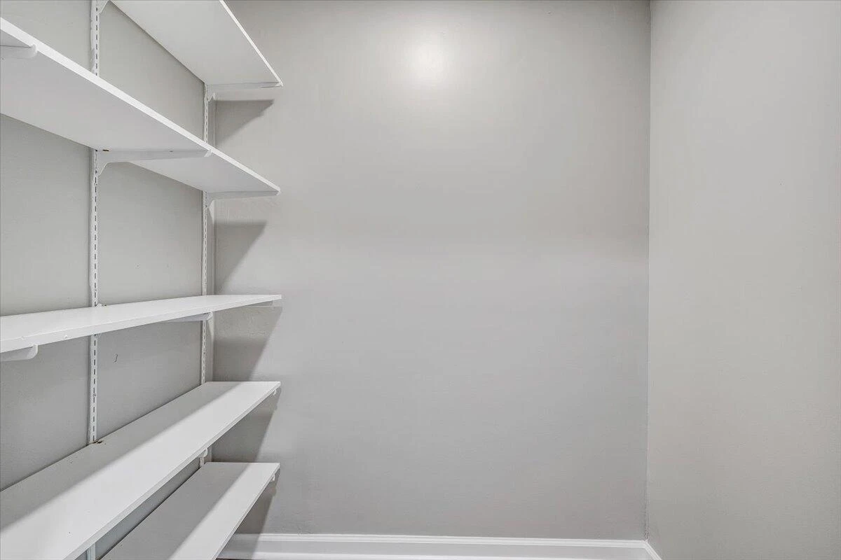 8633 Grassy Hill RD - Photo 14