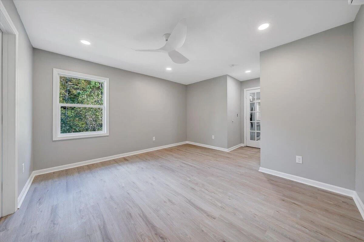 8633 Grassy Hill RD - Photo 17