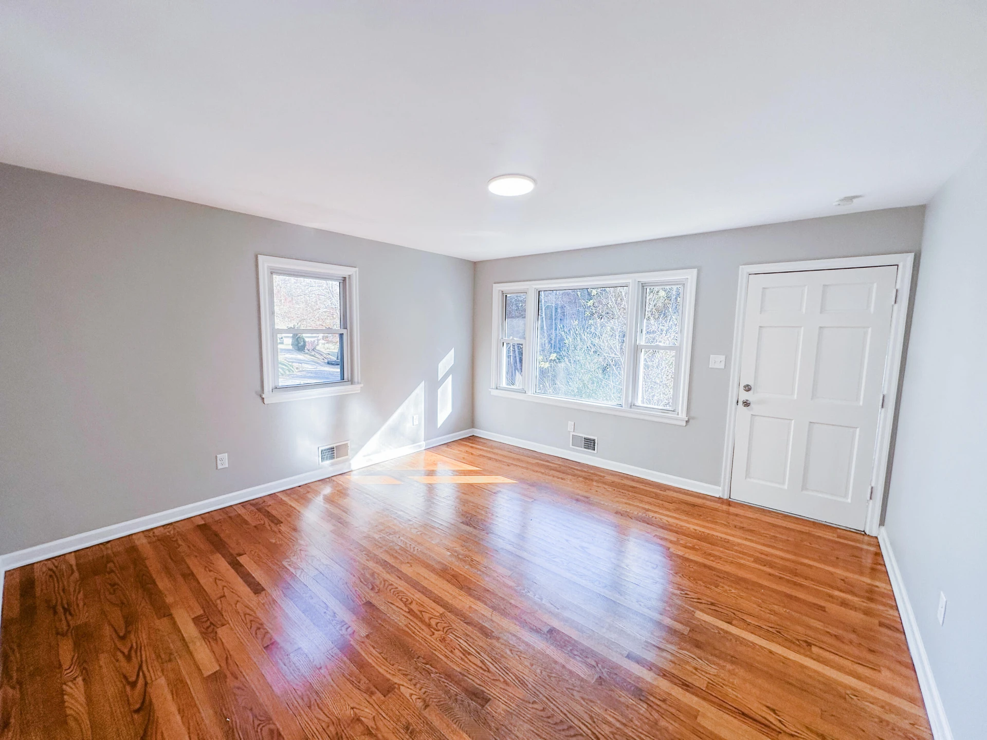 8633 Grassy Hill RD - Photo 2