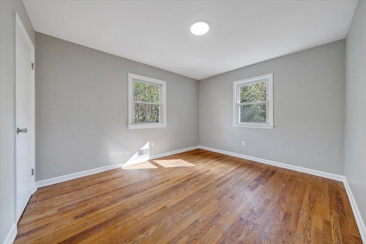 8633 Grassy Hill RD - Photo 24