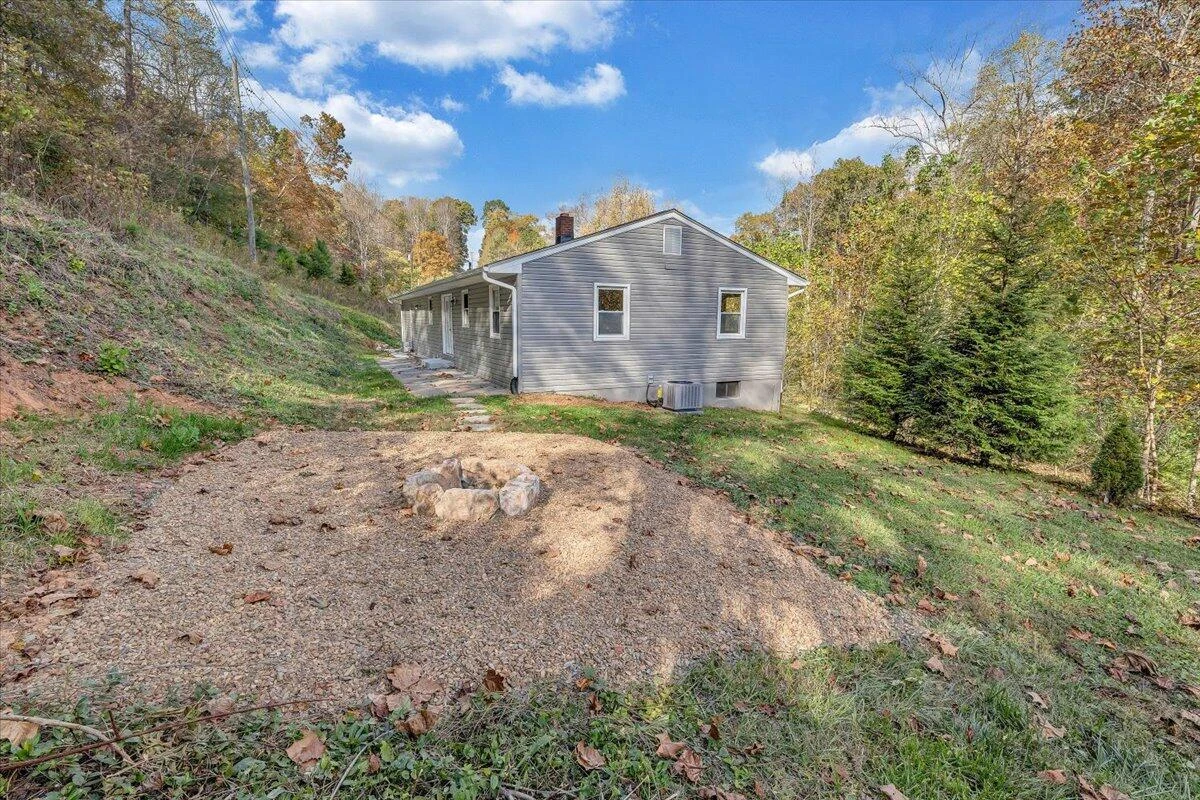 8633 Grassy Hill RD - Photo 33