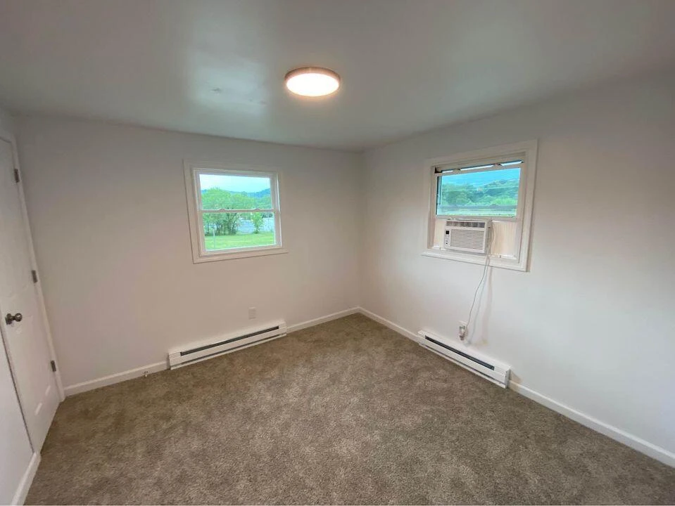 1528 Riverdale RD SE - Photo 11