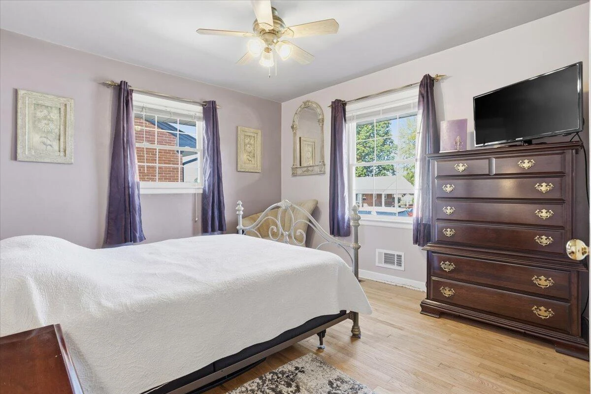 135 Christian AVE NE - Photo 10