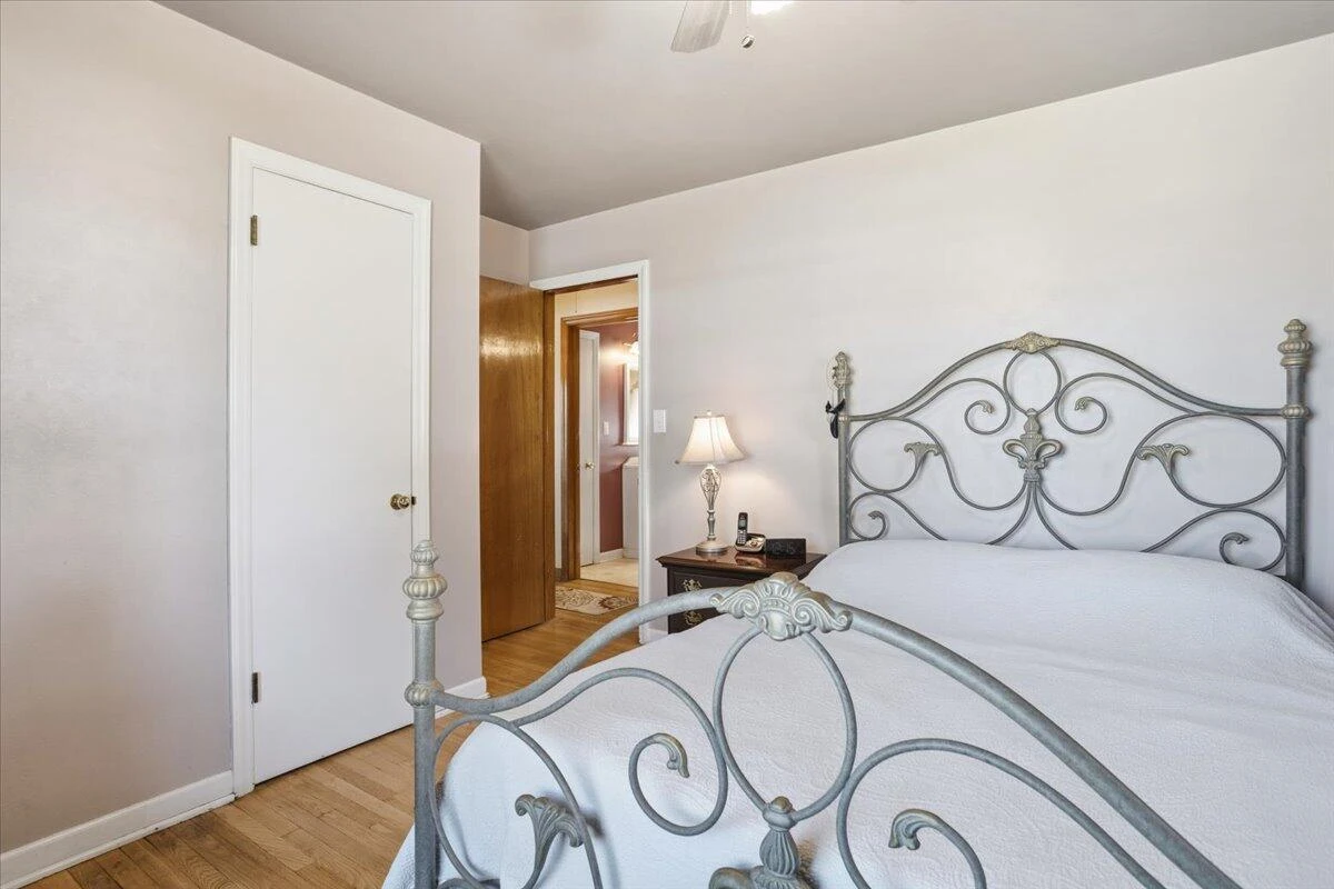 135 Christian AVE NE - Photo 15
