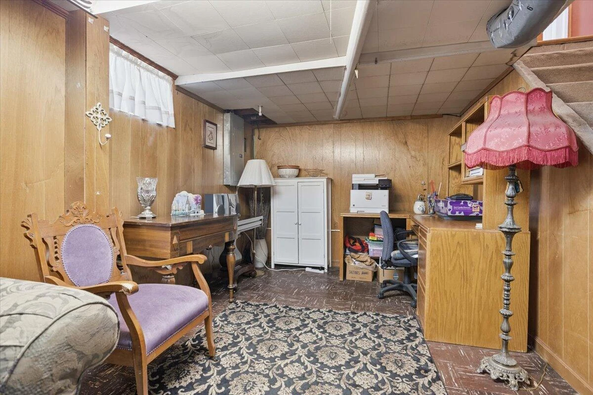 135 Christian AVE NE - Photo 22