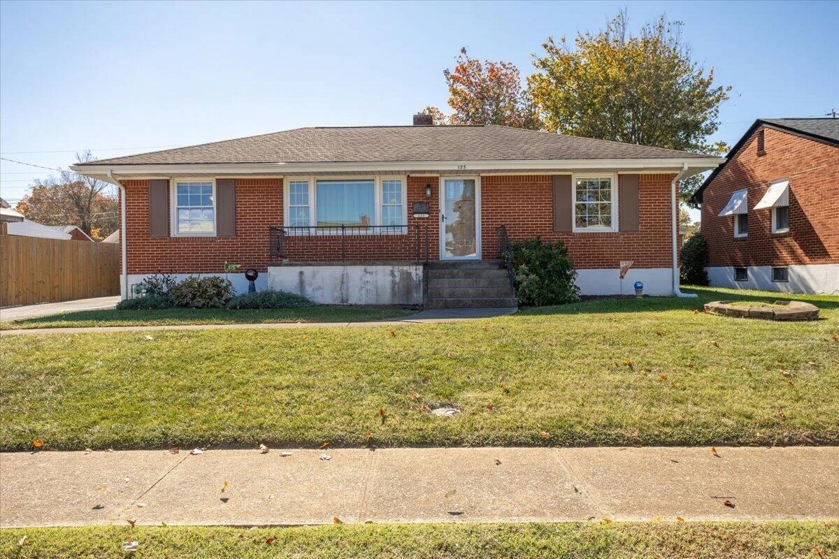 135 Christian AVE NE - Photo 27