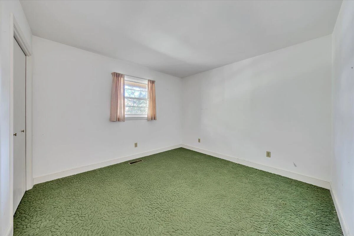 6915 Ardmore DR - Photo 17
