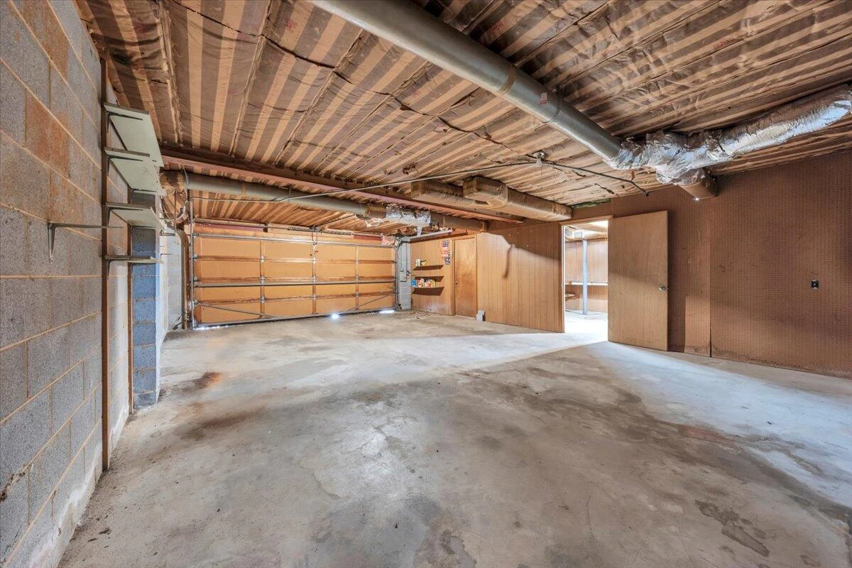 6915 Ardmore DR - Photo 31