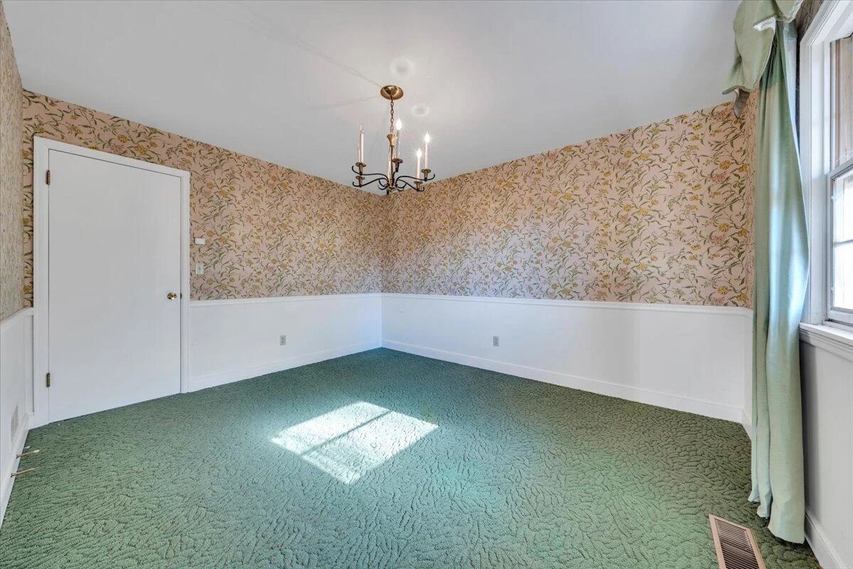6915 Ardmore DR - Photo 8