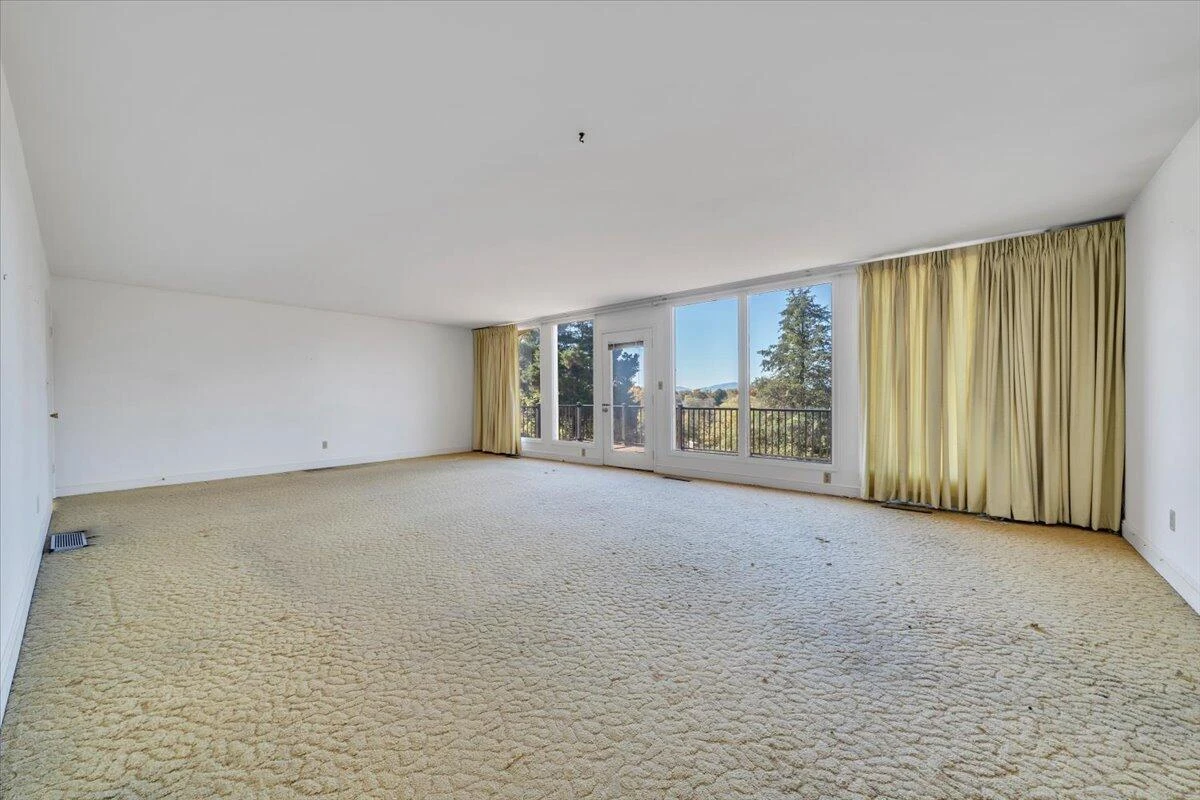 6915 Ardmore DR - Photo 10