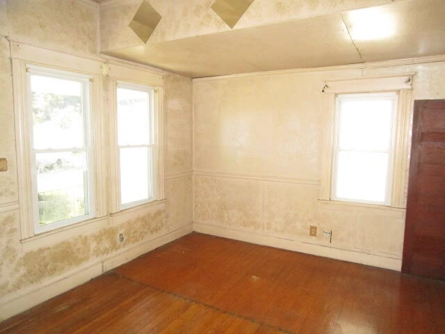 107 N North Marion AVE - Photo 3