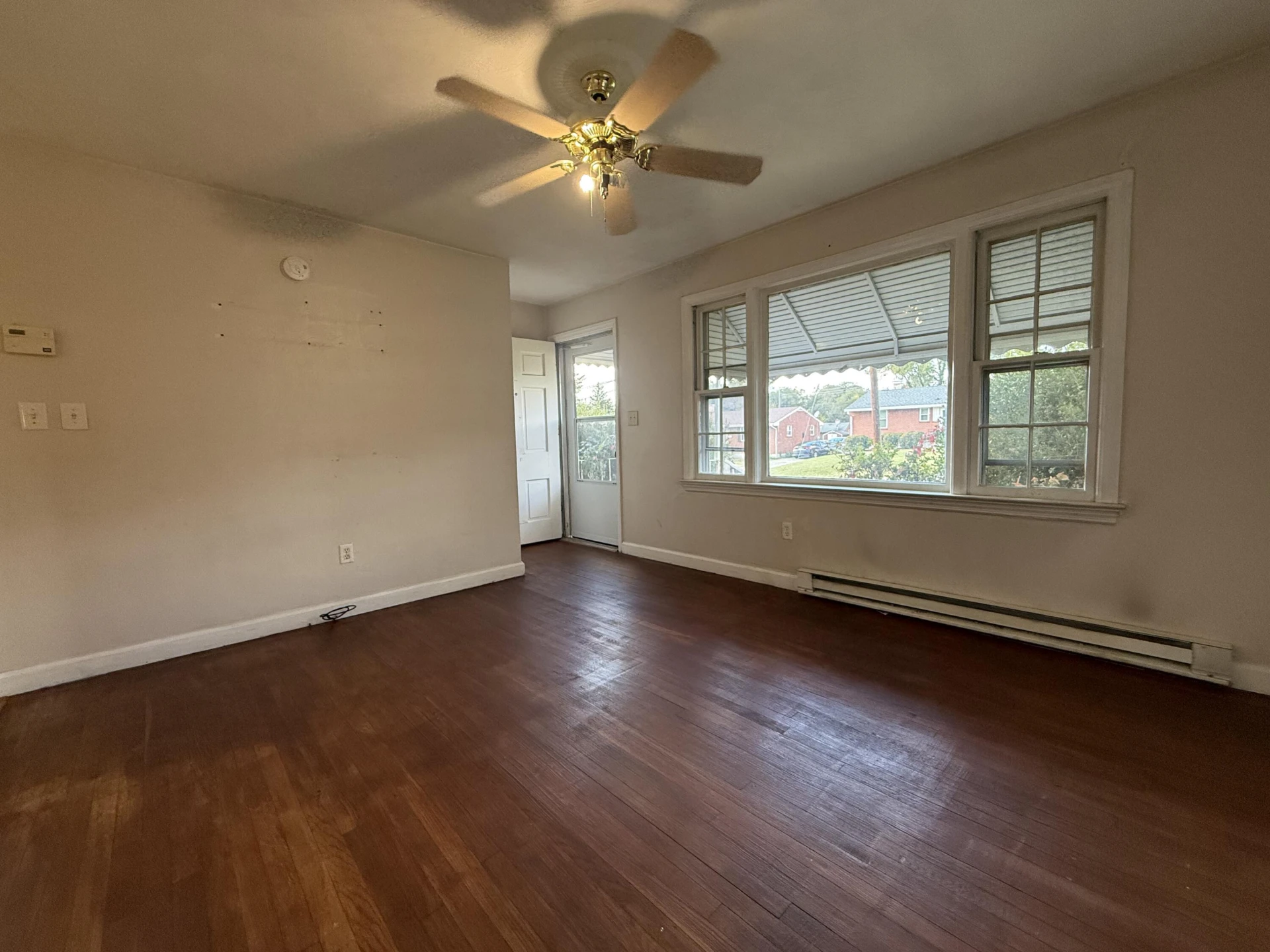 1415 Fresno ST NW - Photo 2
