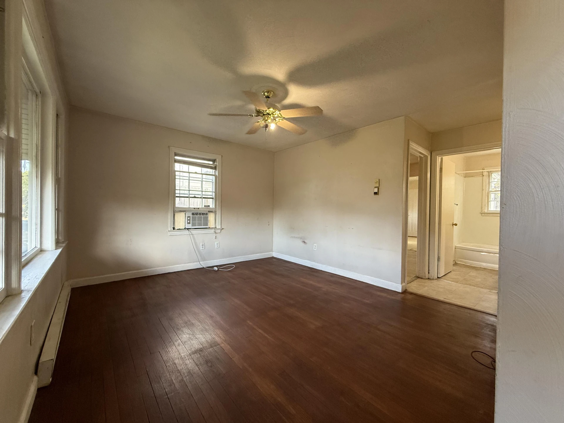 1415 Fresno ST NW - Photo 3