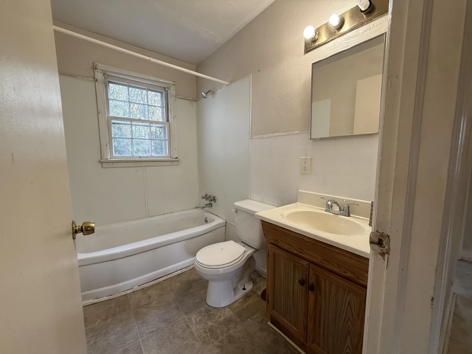 1415 Fresno ST NW - Photo 9