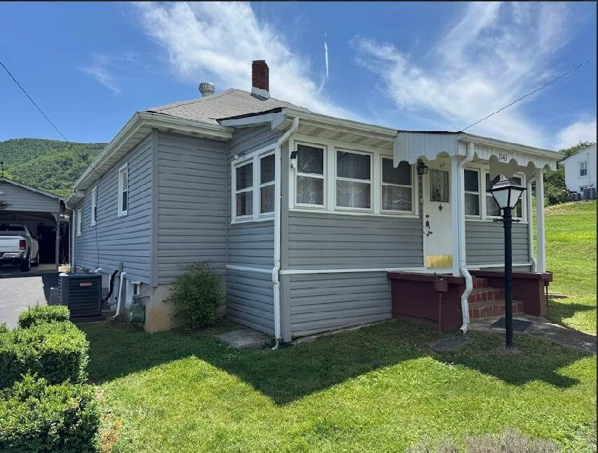1147 Tipton AVE SE