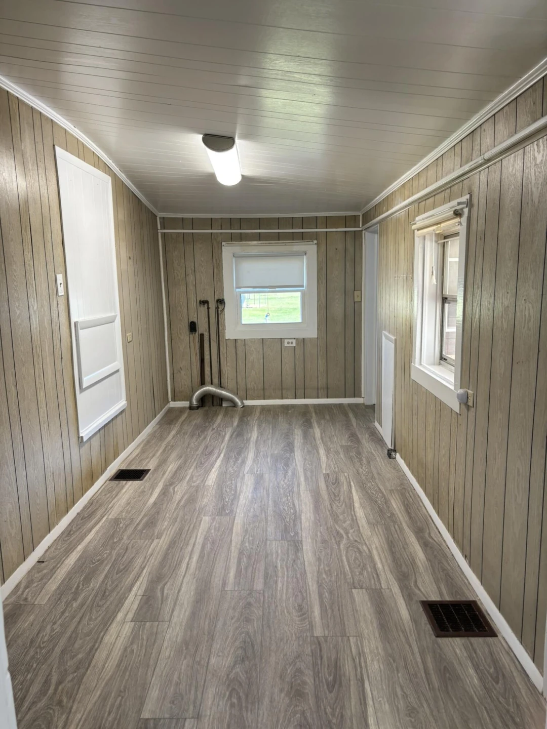 1147 Tipton AVE SE - Photo 7