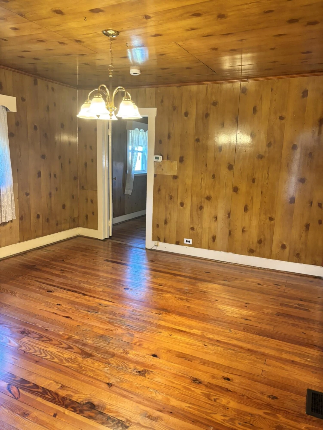 1147 Tipton AVE SE - Photo 9