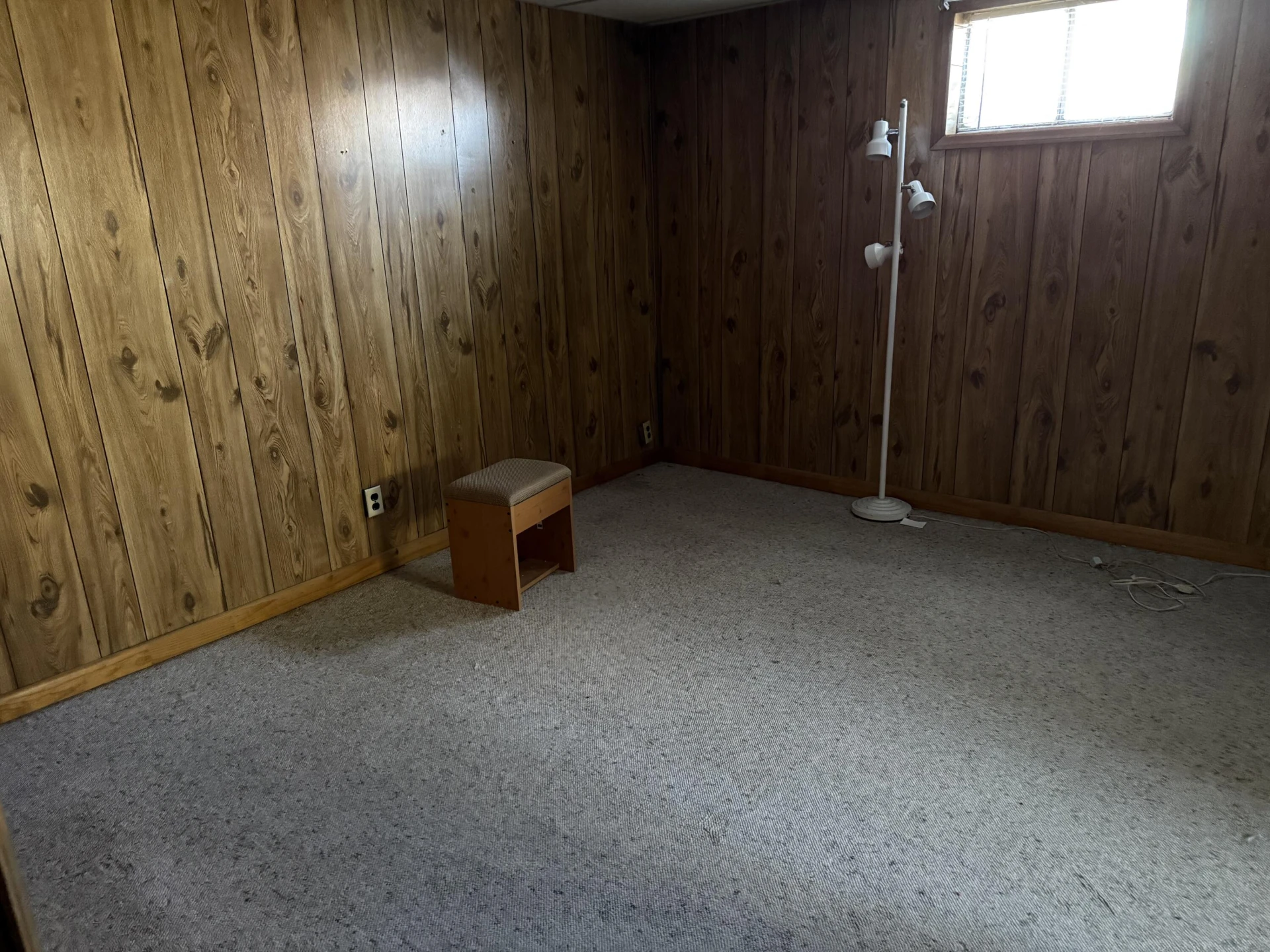 1028 Roswell LN - Photo 11