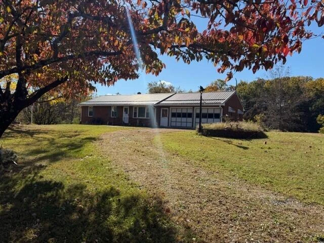 1028 Roswell LN - Photo 17