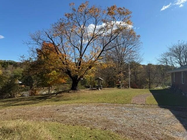 1028 Roswell LN - Photo 19