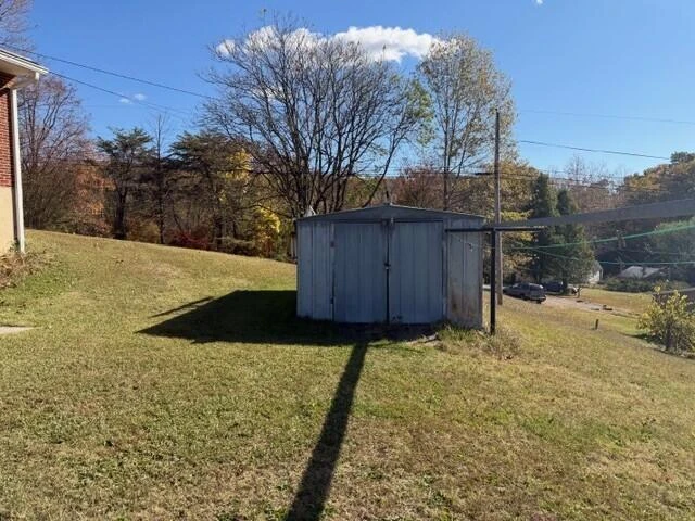 1028 Roswell LN - Photo 20
