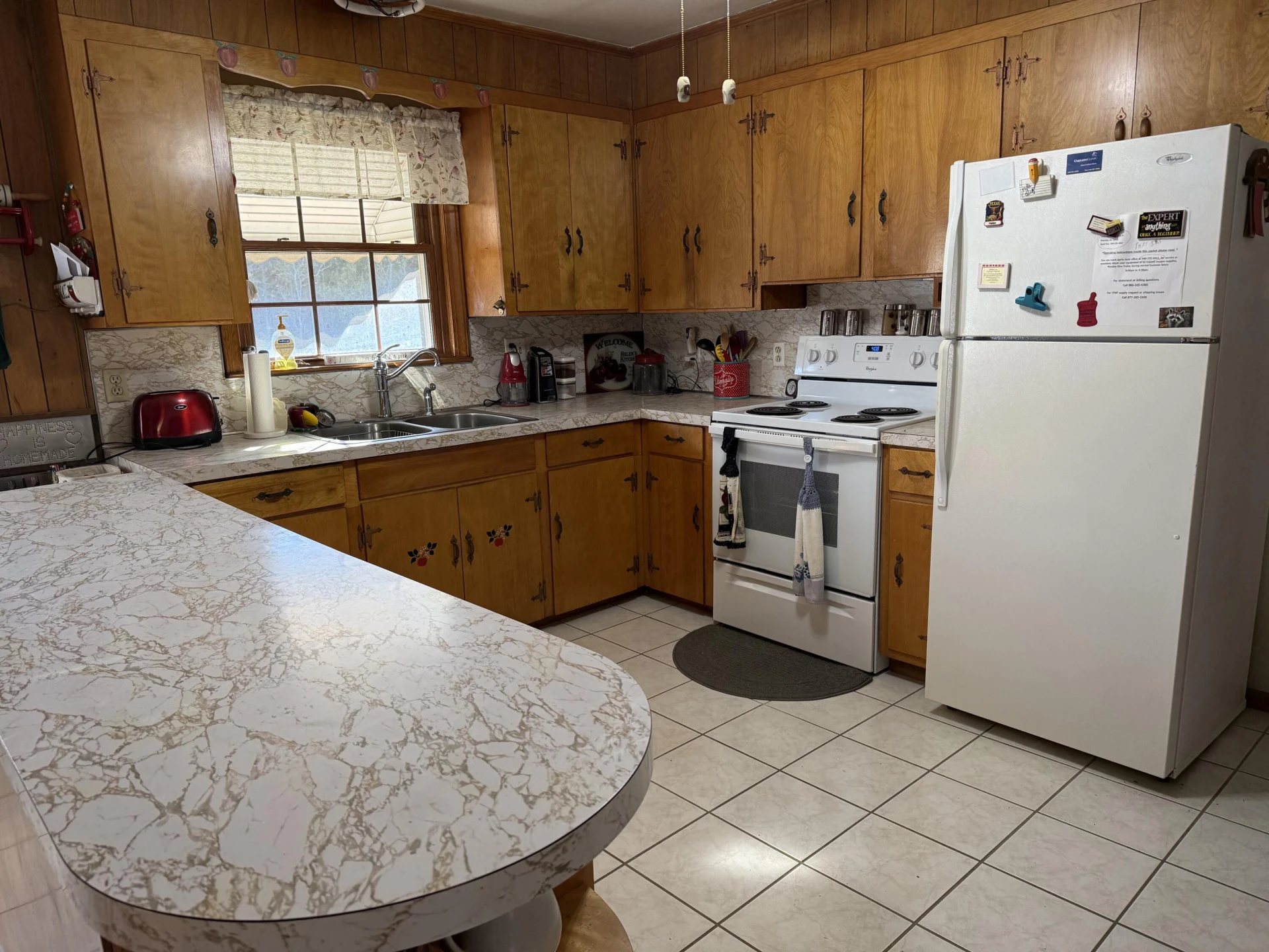 1028 Roswell LN - Photo 5