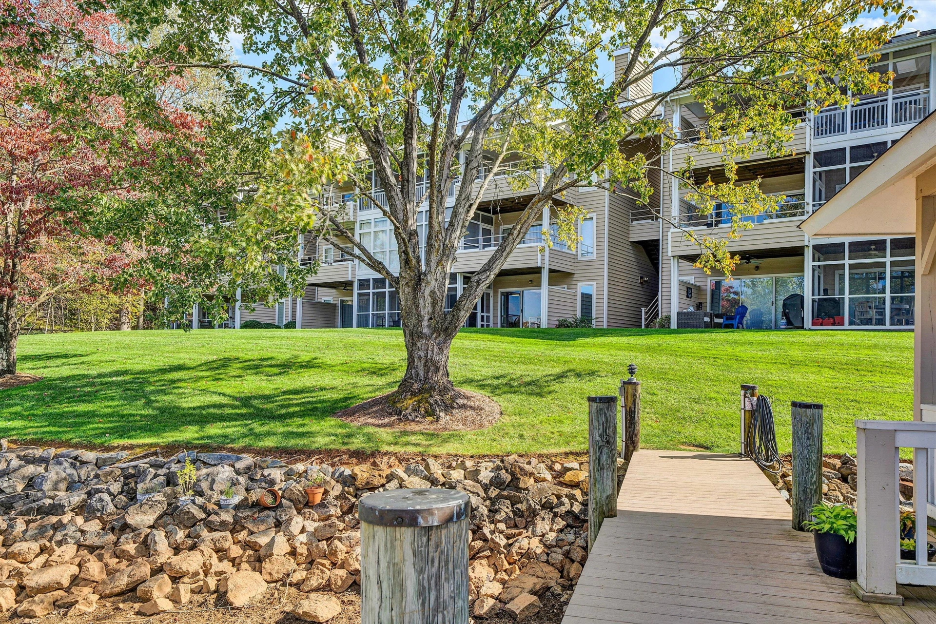 410 Marina Bay DR #102 - Photo 2
