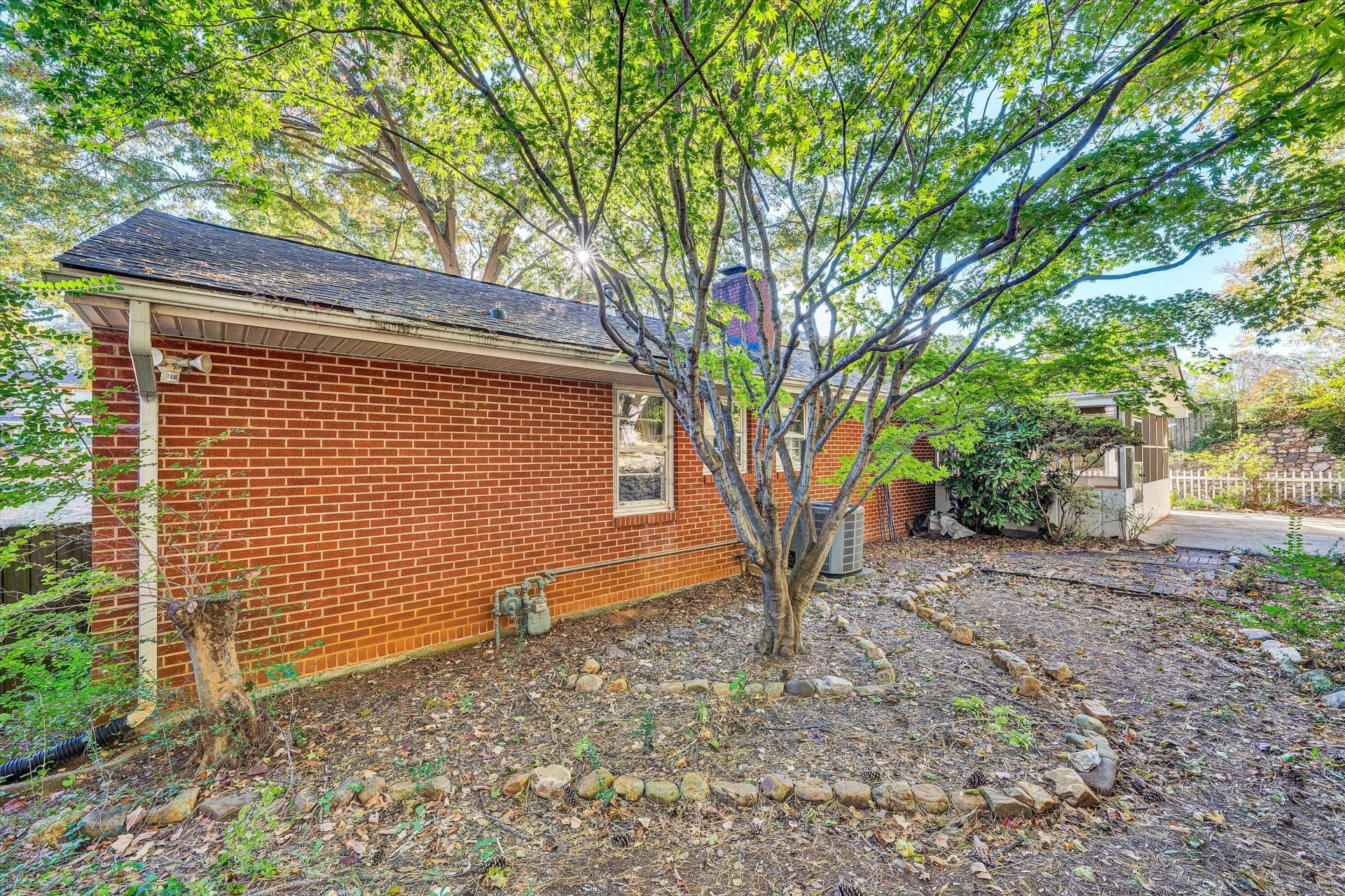 4566 Oakland BLVD NW - Photo 46