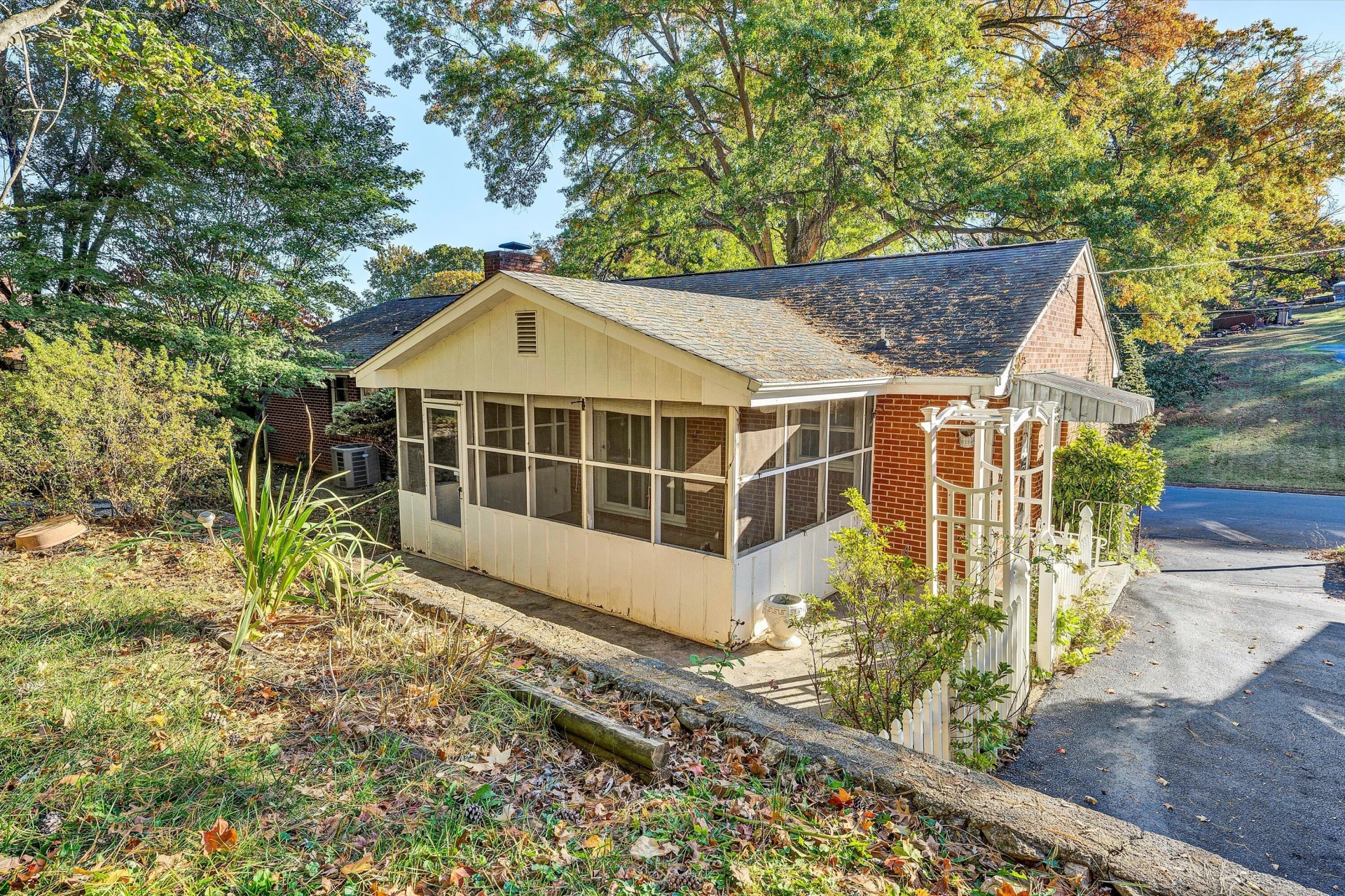 4566 Oakland BLVD NW - Photo 47