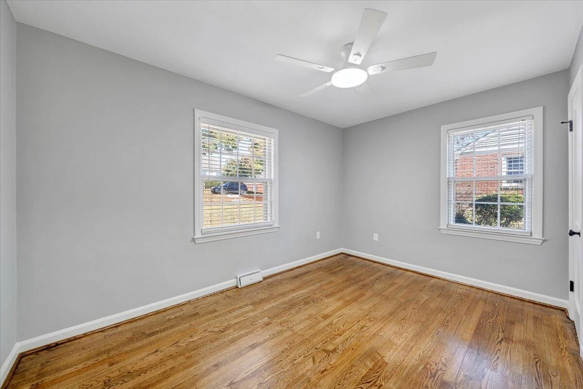2775 Derwent DR SW - Photo 26