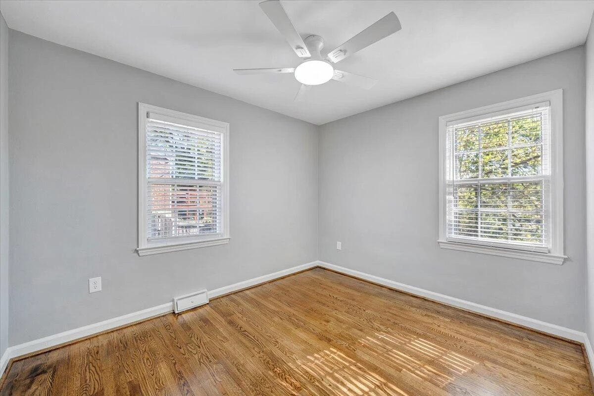 2775 Derwent DR SW - Photo 29