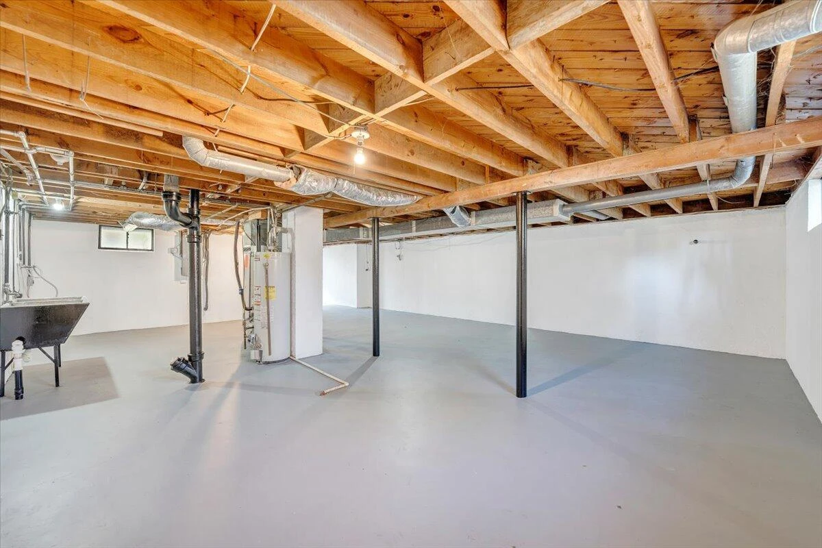2775 Derwent DR SW - Photo 35