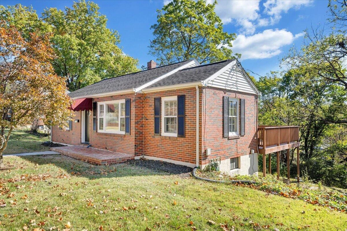 2775 Derwent DR SW - Photo 49