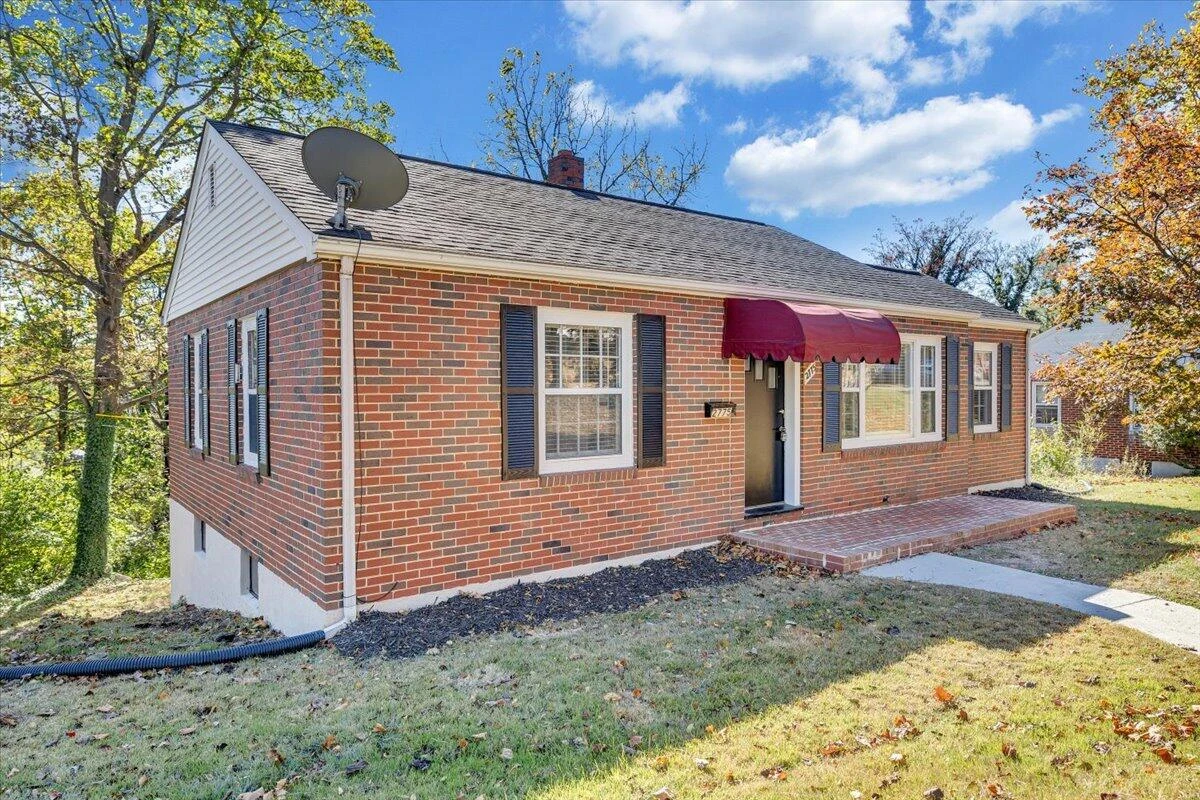 2775 Derwent DR SW - Photo 52
