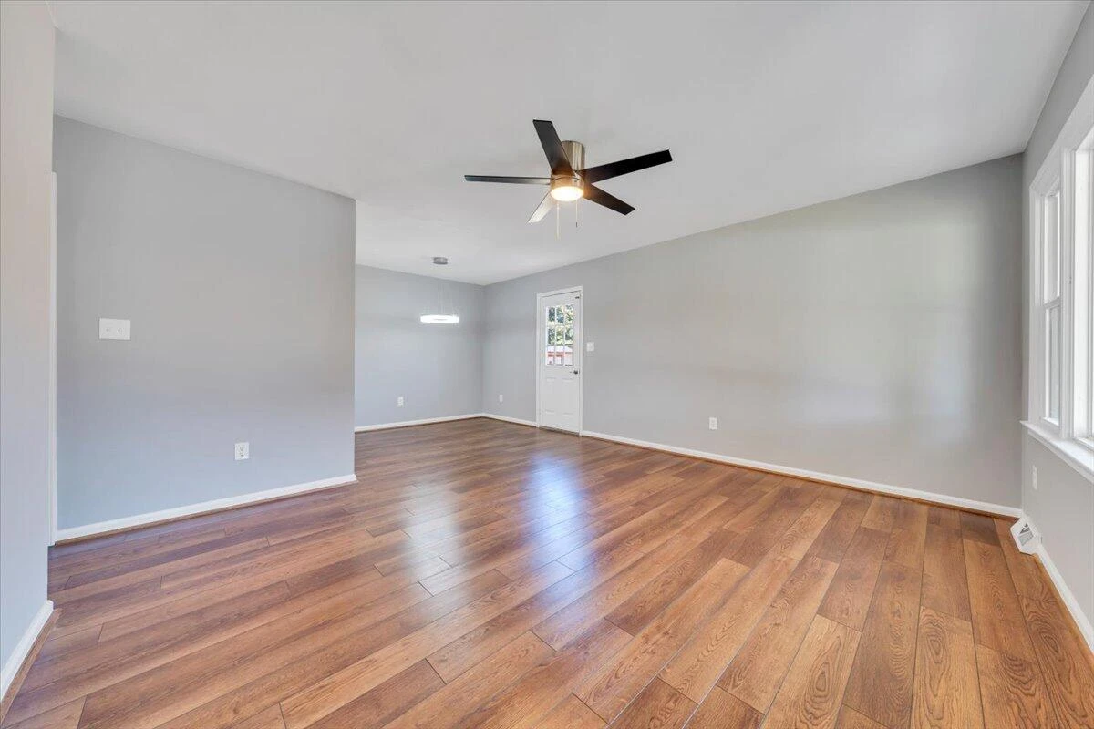 4720 Pennsylvania AVE NE - Photo 18