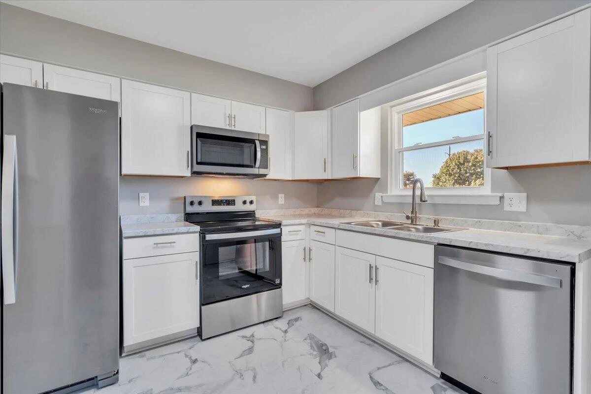4720 Pennsylvania AVE NE - Photo 23