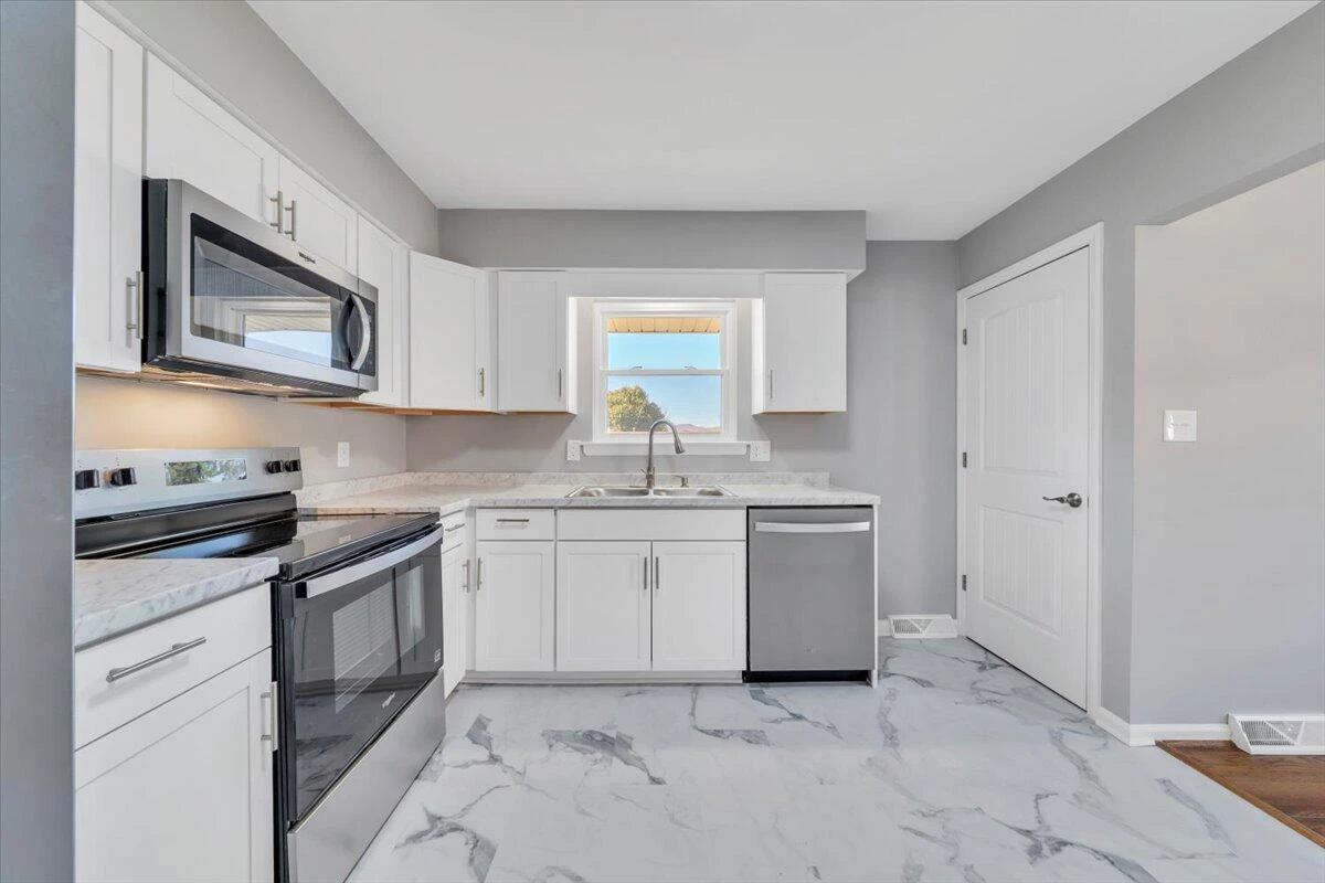 4720 Pennsylvania AVE NE - Photo 25