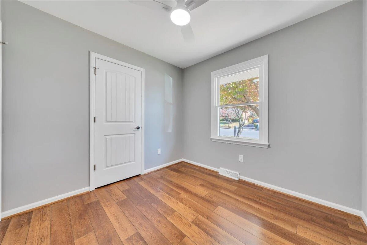 4720 Pennsylvania AVE NE - Photo 28