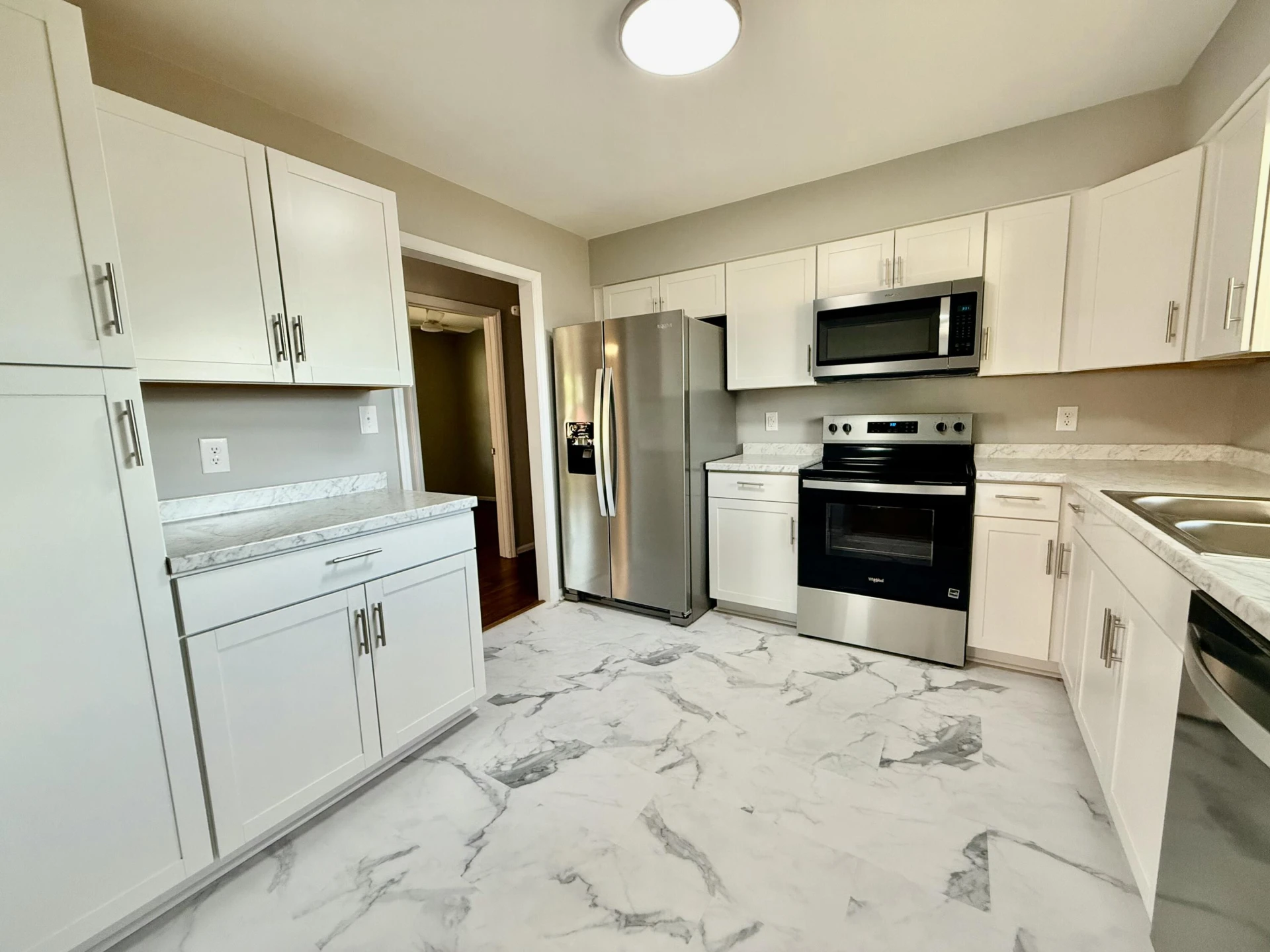 4720 Pennsylvania AVE NE - Photo 4