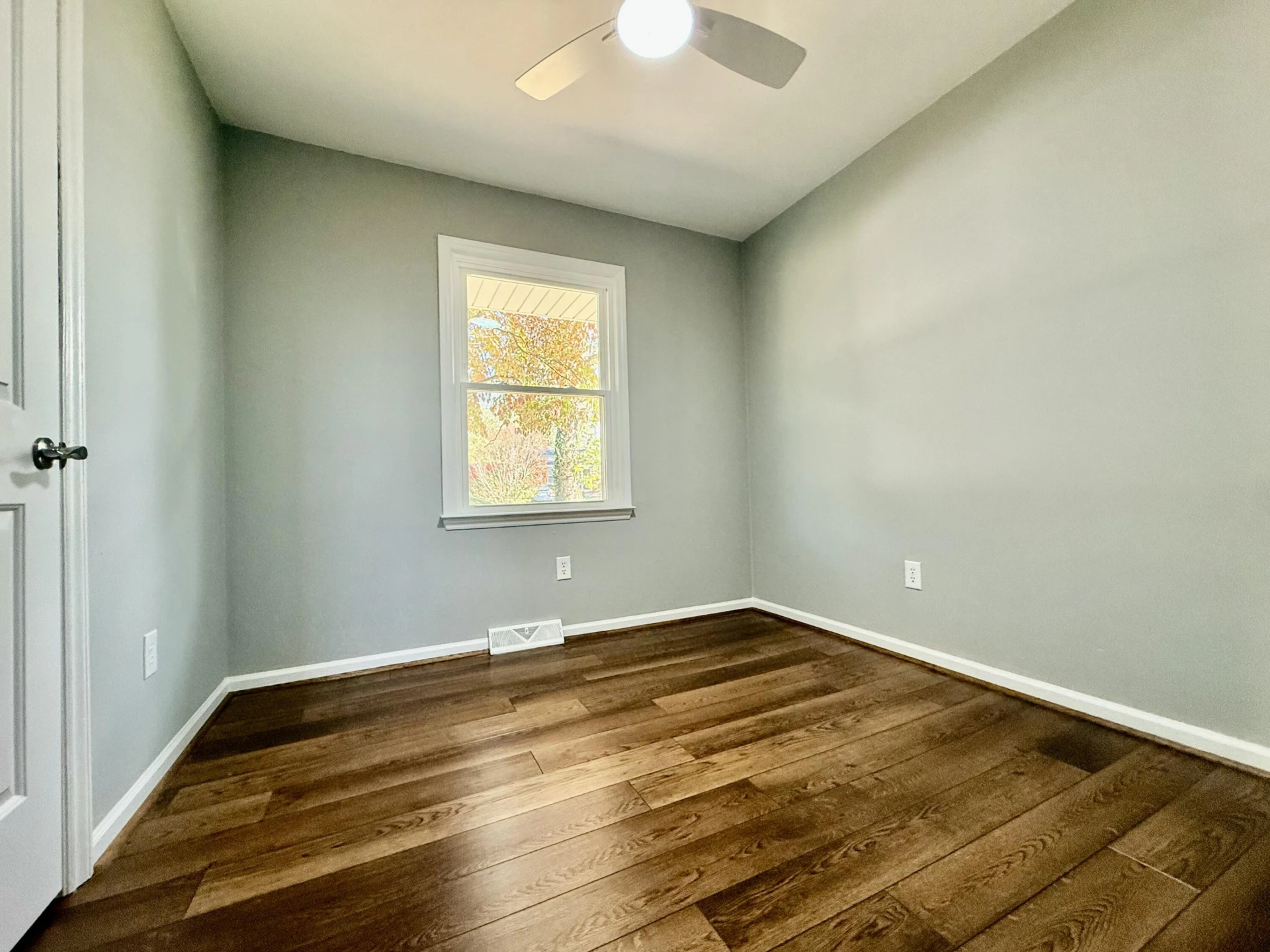 4720 Pennsylvania AVE NE - Photo 9