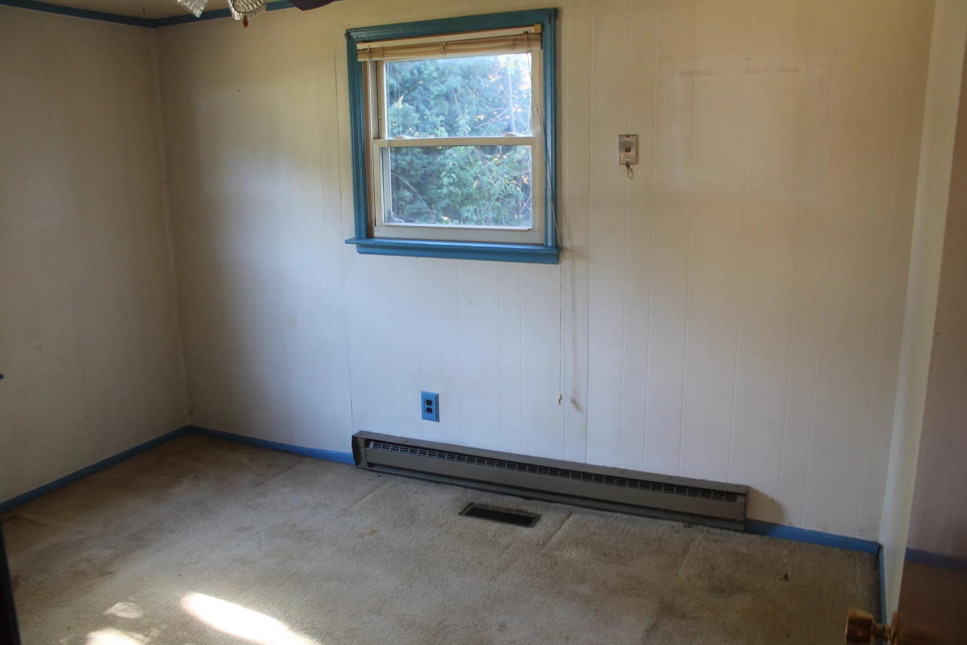 1414 Eastgate AVE NE - Photo 12