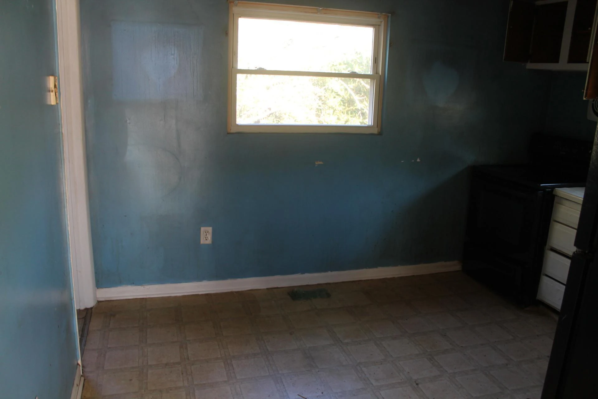 1414 Eastgate AVE NE - Photo 7