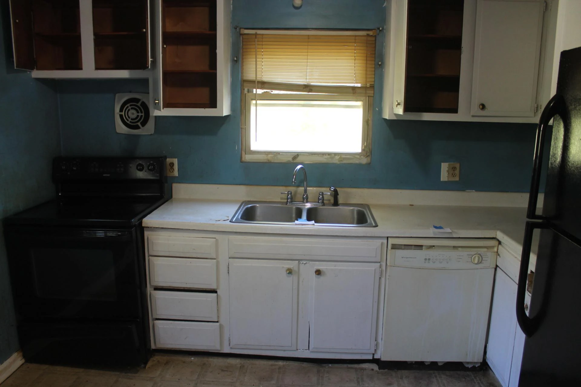 1414 Eastgate AVE NE - Photo 8